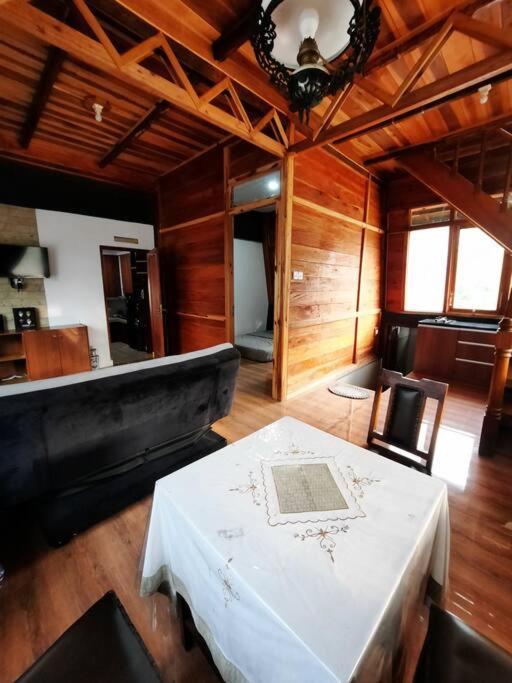 Villa As-Salam, Kadungora, Garut Extérieur photo